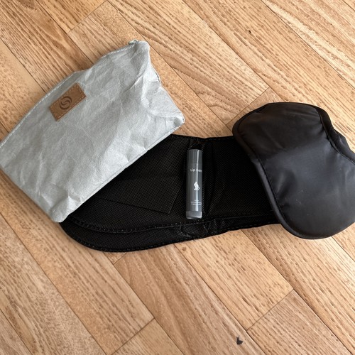 Singapore airlines amenity kit - singapore,