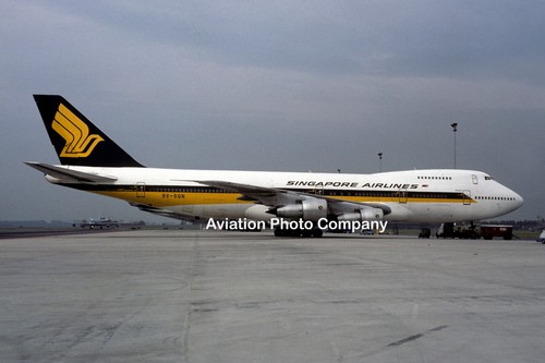 Singapore airlines boeing - singapore,
